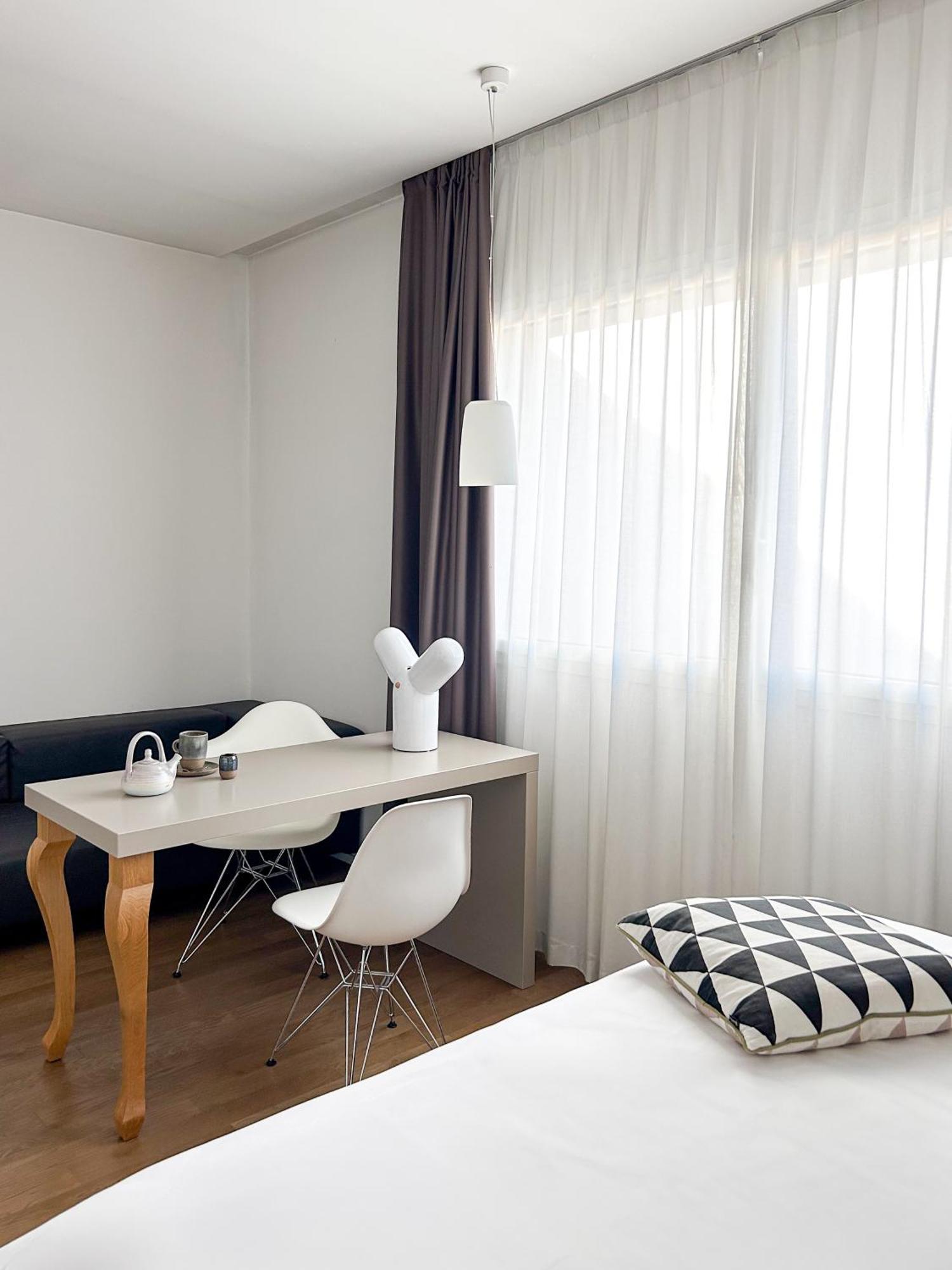 Le Hotel Nove