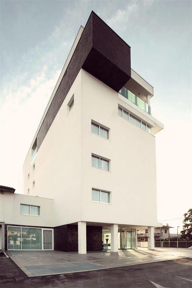 Hotel Le 4*